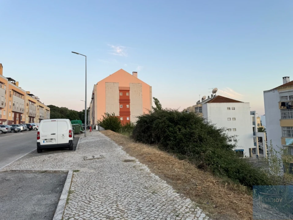 Terreno para Venda em Moita Foto 8