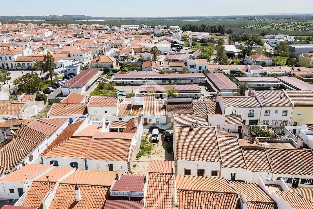 Moradia T1 para Venda em Torrão Foto 24