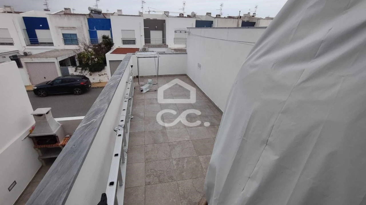 Moradia T3 para Venda em Beja (Santiago Maior e São João Baptista) Foto 32