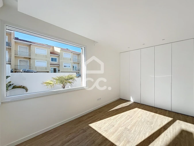 Moradia T3 para Venda em Lourinhã e Atalaia Foto 12