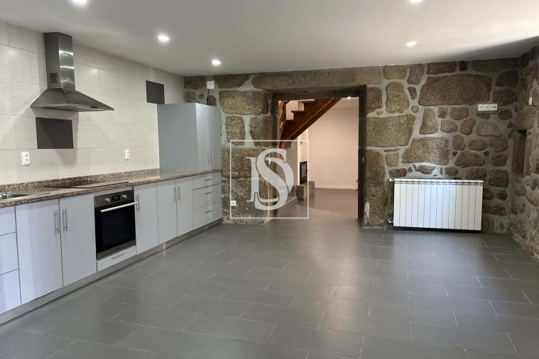 Moradia T3 para Venda em Canas de Santa Maria Foto 3