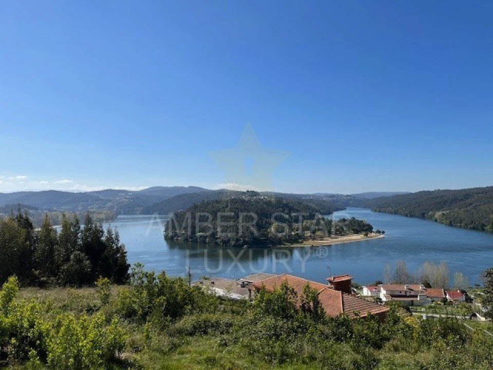 Terreno para Venda em Melres e Medas Foto 1