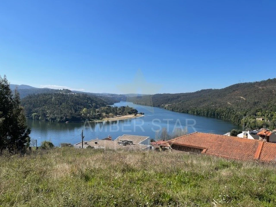 Terreno para Venda em Melres e Medas Foto 3
