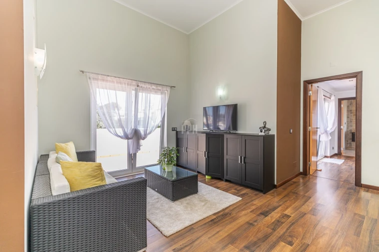 Moradia T5 para Venda em Quarteira Foto 26