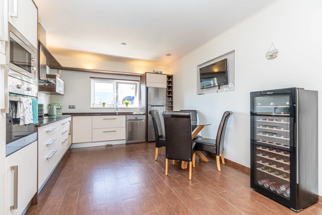 Moradia T5 para Venda em Quarteira Foto 45