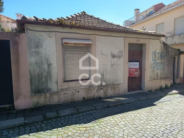 Moradia T4 para Venda em Aldoar, Foz do Douro e Nevogilde