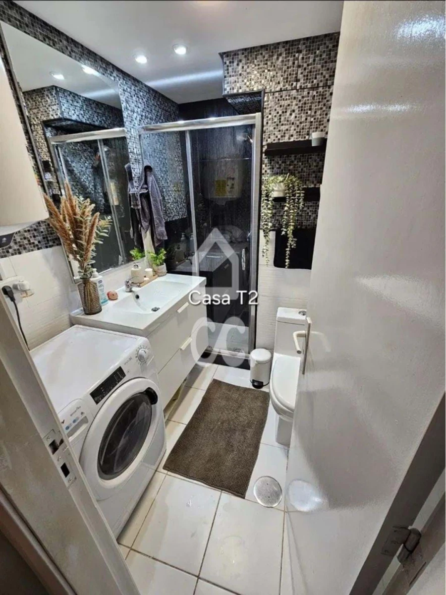 Moradia T2 para Venda em Paranhos Foto 7