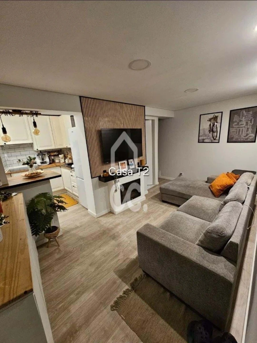 Moradia T2 para Venda em Paranhos Foto 1