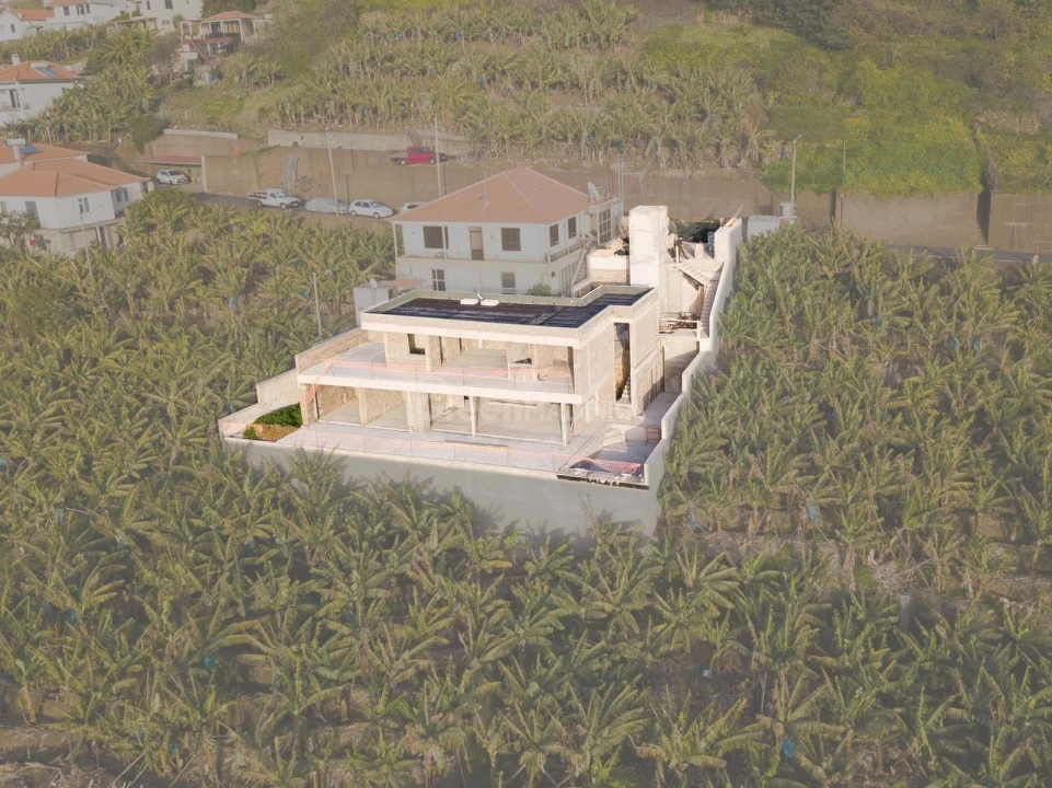 Moradia T4 para Venda em Ponta do Sol Foto 3