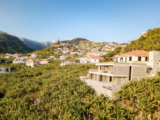 Moradia T4 para Venda em Ponta do Sol