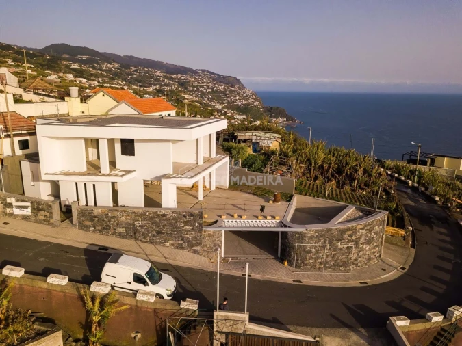 Moradia T4 para Venda em Ponta do Sol Foto 11