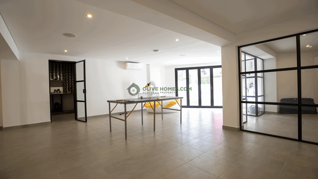 Moradia T4 para Venda em Quarteira Foto 30