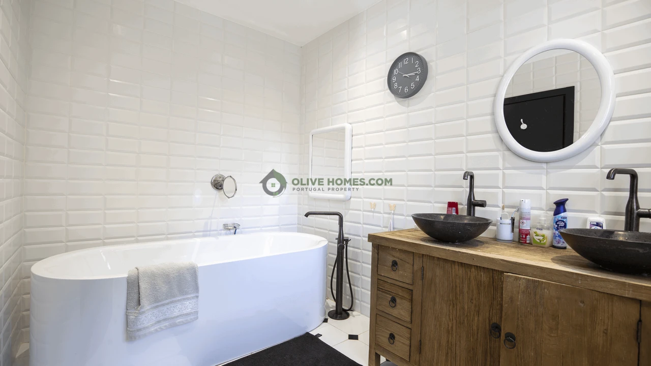 Moradia T4 para Venda em Quarteira Foto 27