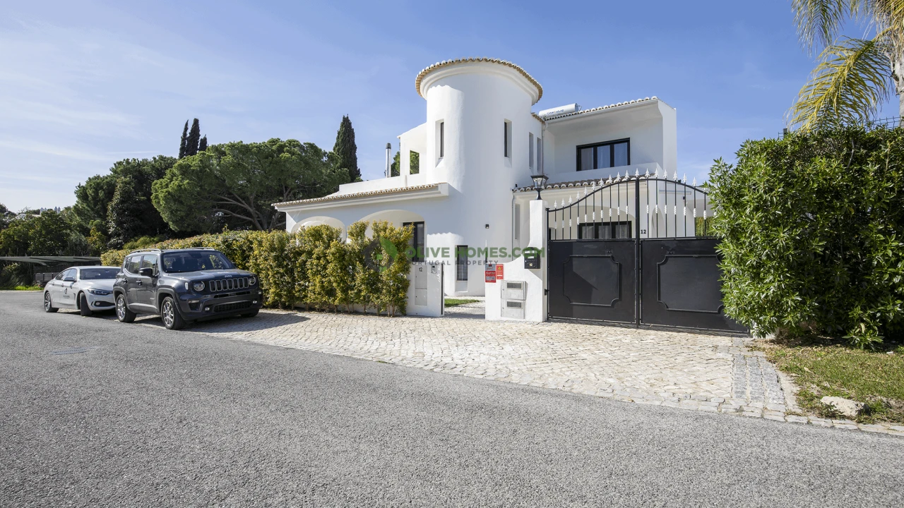 Moradia T4 para Venda em Quarteira Foto 47