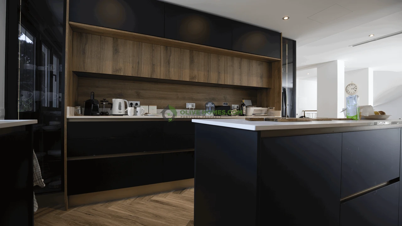 Moradia T4 para Venda em Quarteira Foto 20