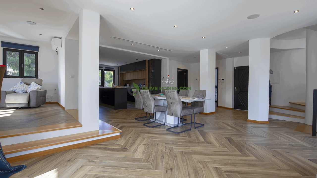 Moradia T4 para Venda em Quarteira Foto 15