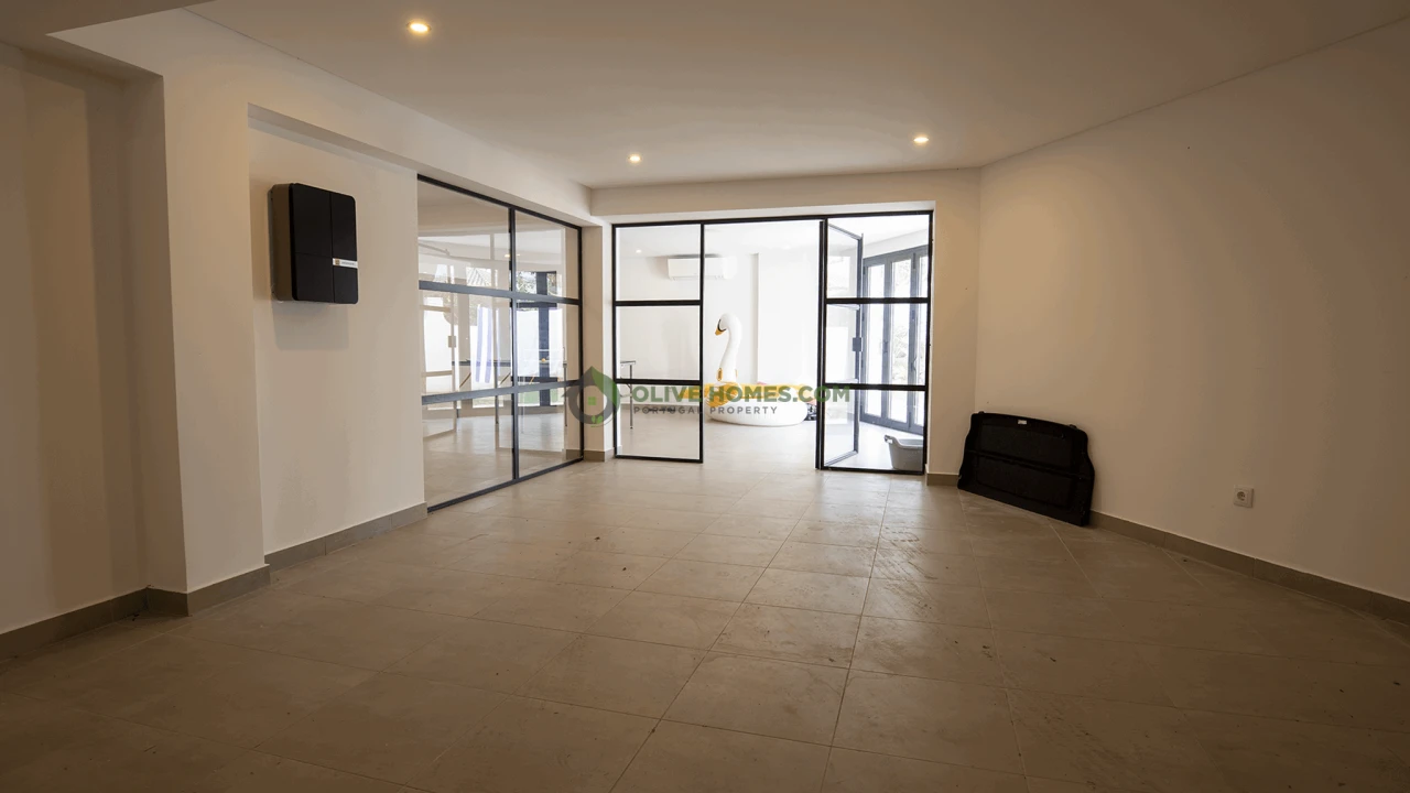 Moradia T4 para Venda em Quarteira Foto 37