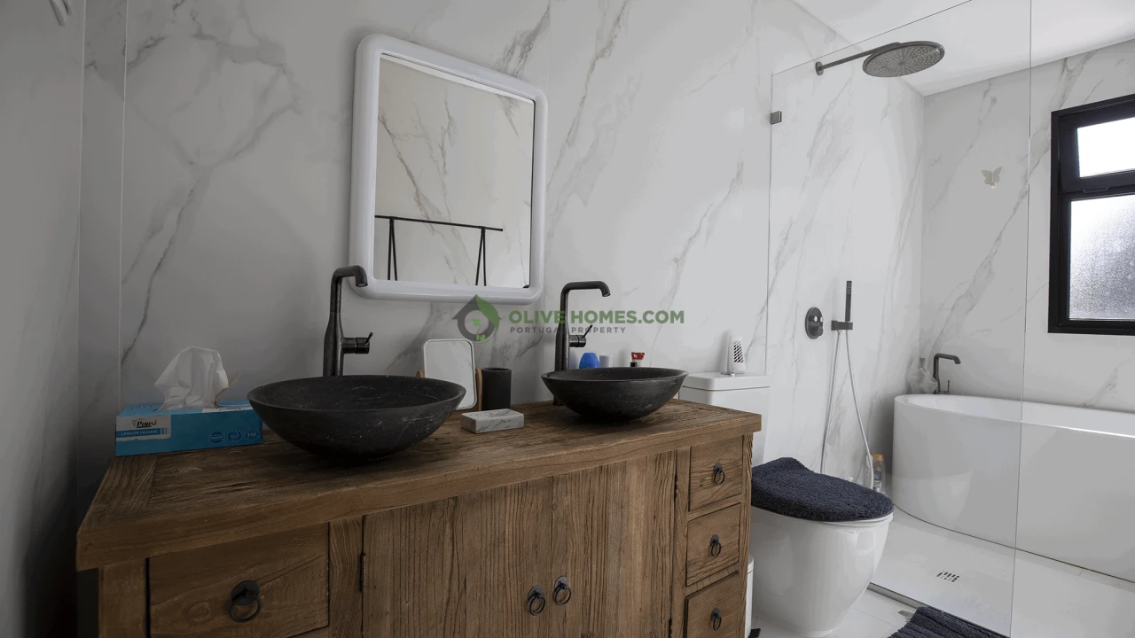 Moradia T4 para Venda em Quarteira Foto 39