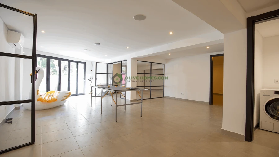 Moradia T4 para Venda em Quarteira Foto 32