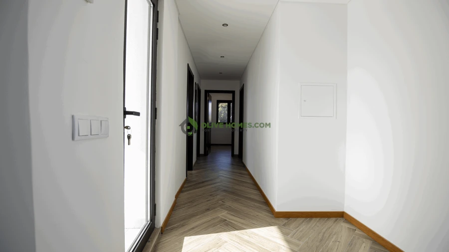 Moradia T4 para Venda em Quarteira Foto 38