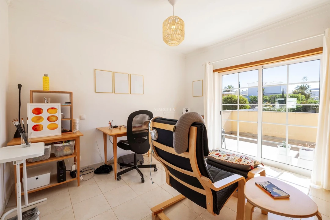 Moradia T4 para Venda em Luz Foto 24