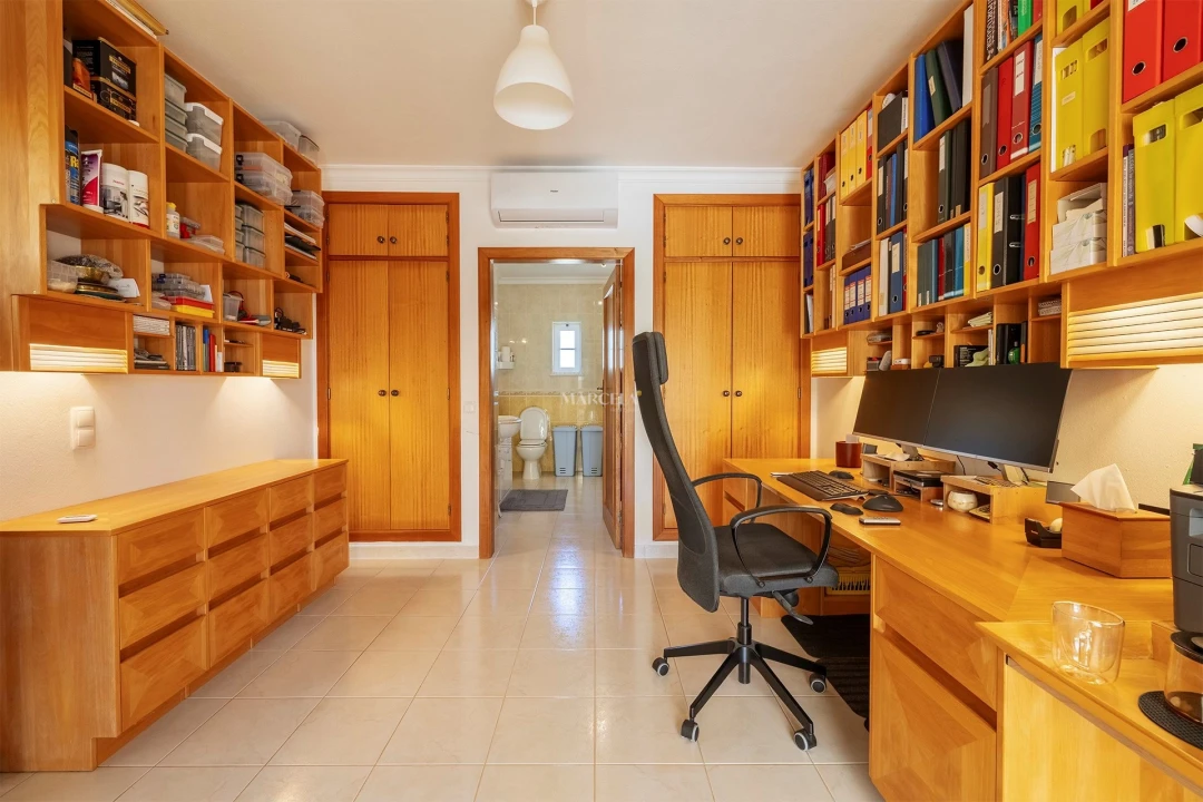 Moradia T4 para Venda em Luz Foto 13