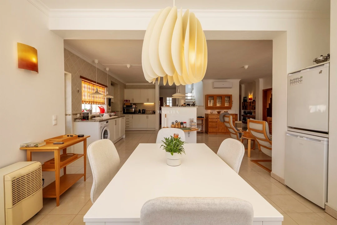 Moradia T4 para Venda em Luz Foto 9