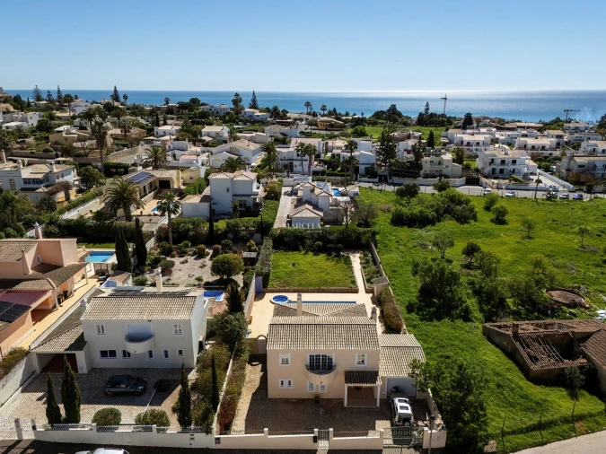 Moradia T4 para Venda em Luz Foto 2