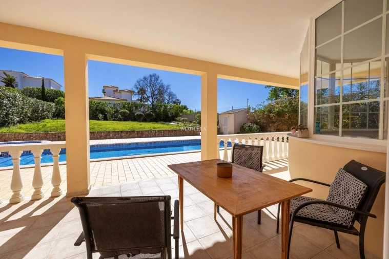 Moradia T4 para Venda em Luz Foto 5