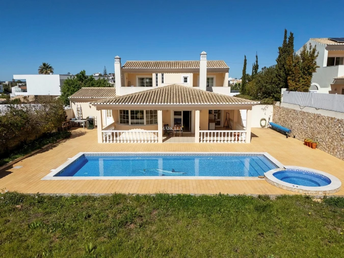 Moradia T4 para Venda em Luz Foto 41