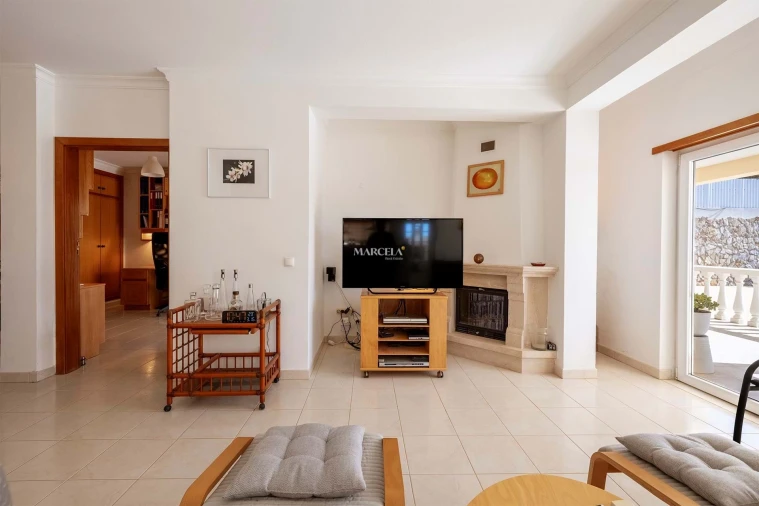 Moradia T4 para Venda em Luz Foto 8