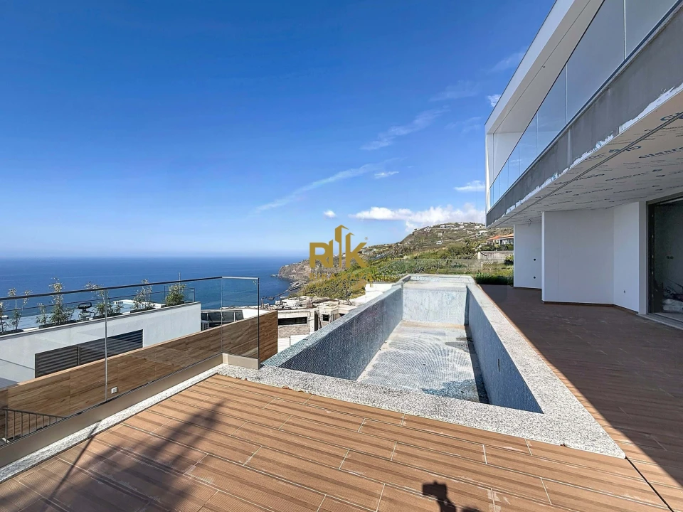 Moradia T4 para Venda em Tabua Foto 4