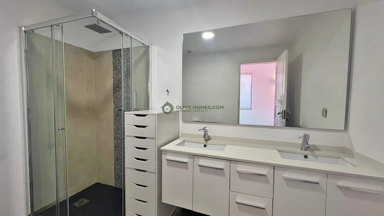 Moradia T6 para Venda em Almancil Foto 36