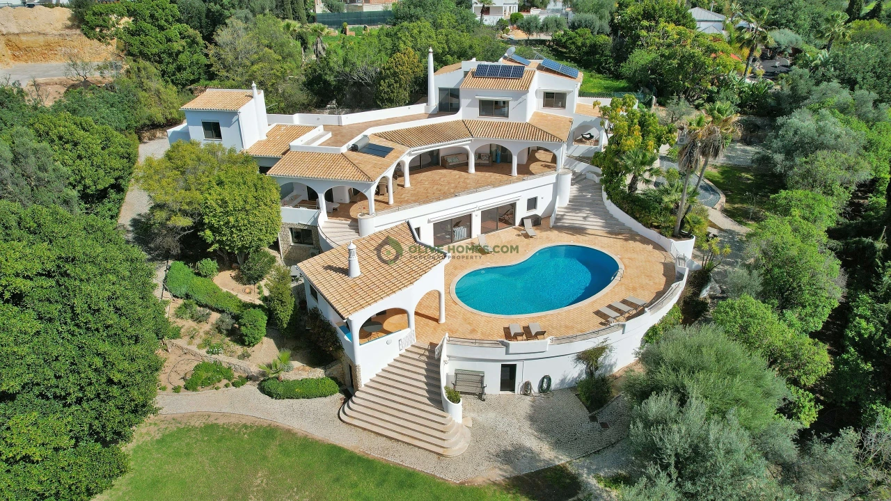 Moradia T6 para Venda em Almancil Foto 2