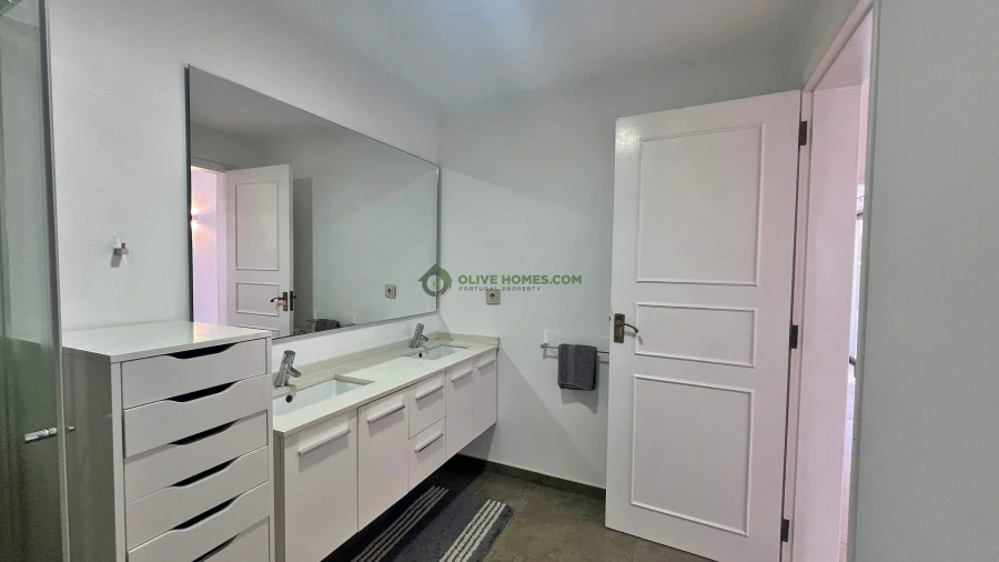 Moradia T6 para Venda em Almancil Foto 33