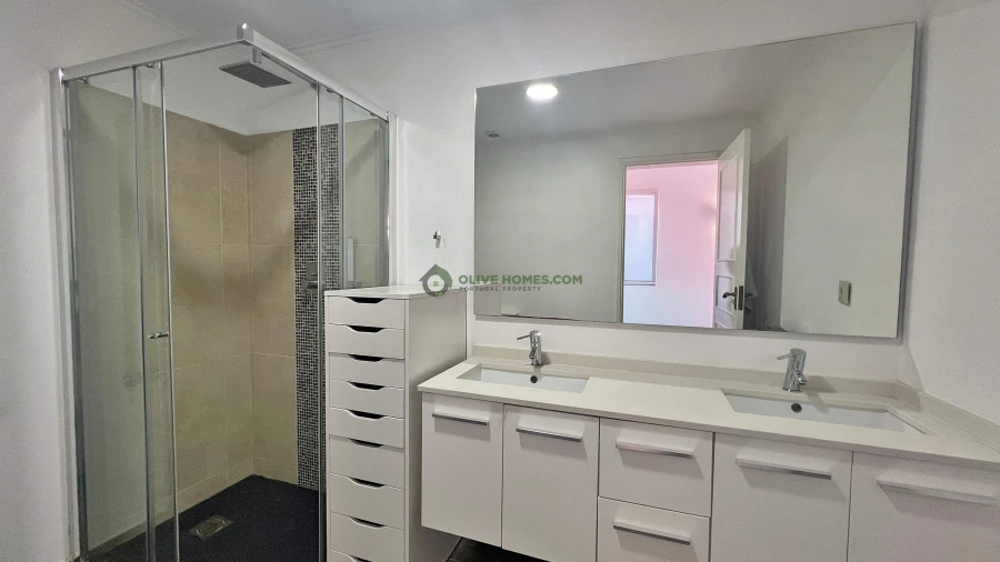 Moradia T6 para Venda em Almancil Foto 36