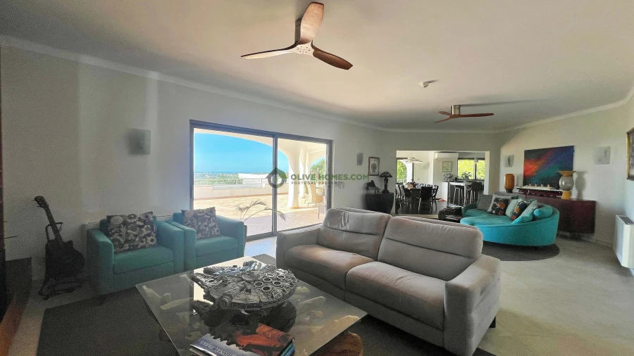 Moradia T6 para Venda em Almancil Foto 13