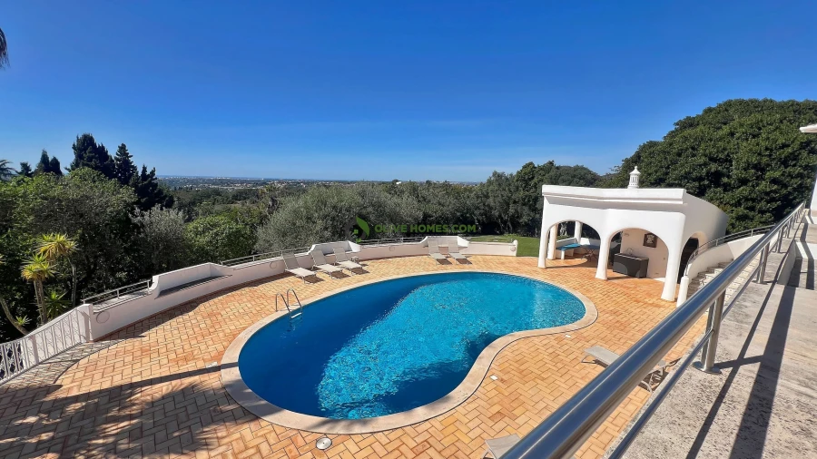 Moradia T6 para Venda em Almancil Foto 10