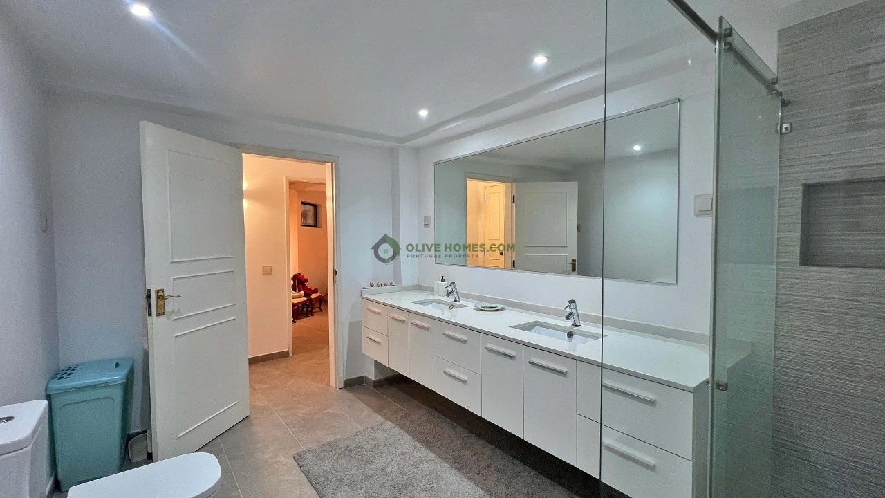 Moradia T6 para Venda em Almancil Foto 91