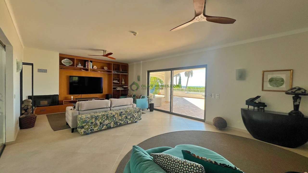 Moradia T6 para Venda em Almancil Foto 15