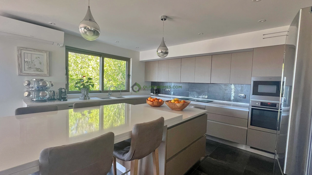 Moradia T6 para Venda em Almancil Foto 27