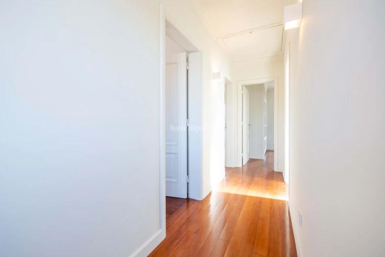 Moradia T3 para Venda em Alcabideche Foto 21