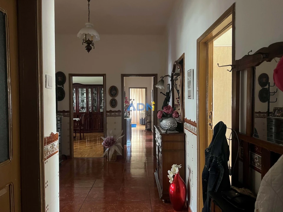 Apartamento T5 para Venda em Castelo Branco Foto 3