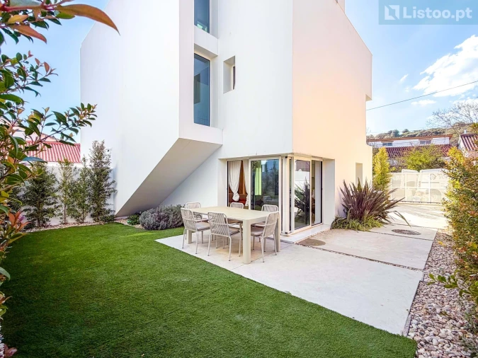 Moradia T3 para Venda em Oeiras e São Julião da Barra, Paço de Arcos e Caxias Foto 3