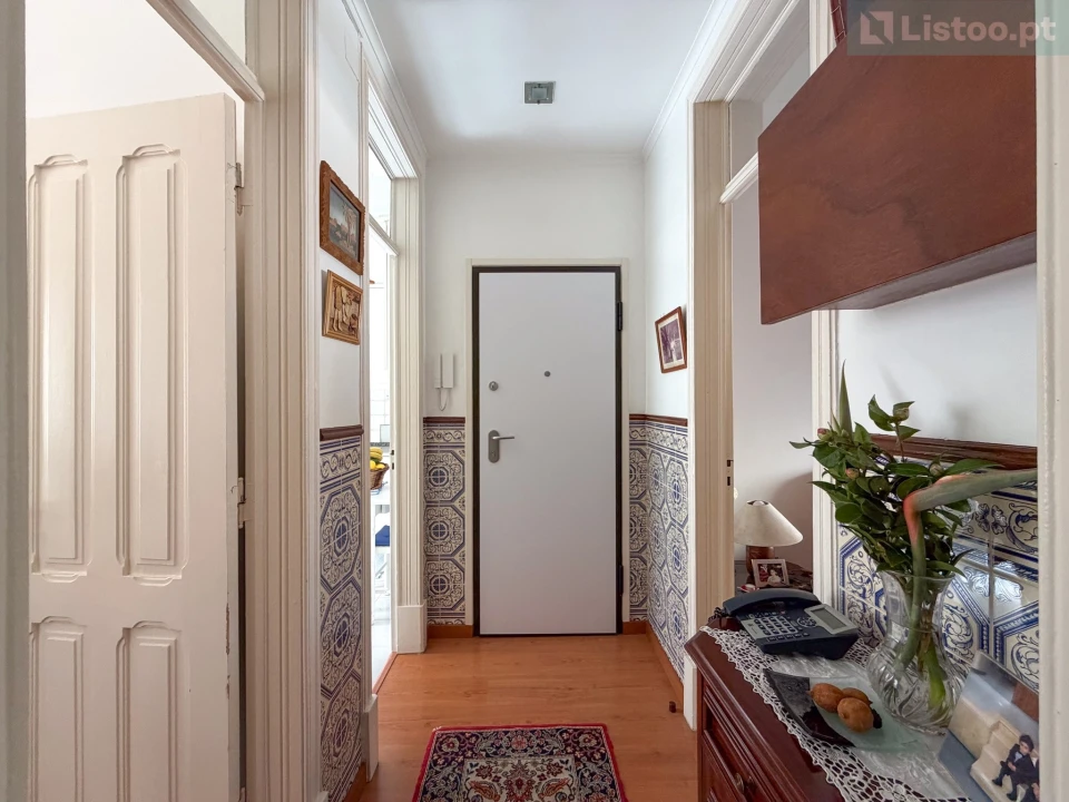 Apartamento T2 para Venda em Avenidas Novas Foto 2