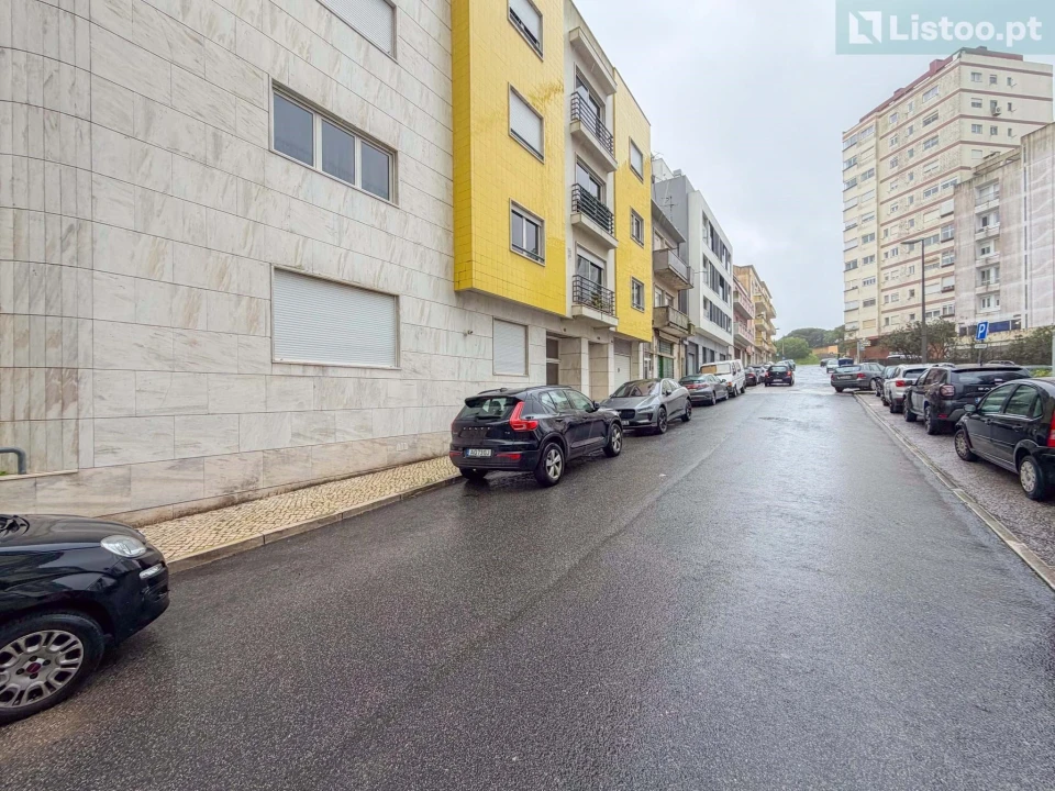 Apartamento T2 para Venda em Ajuda Foto 28