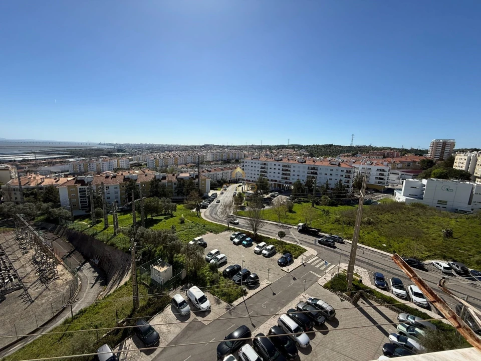 Apartamento T3 para Venda em Póvoa de Santa Iria e Forte da Casa Foto 19