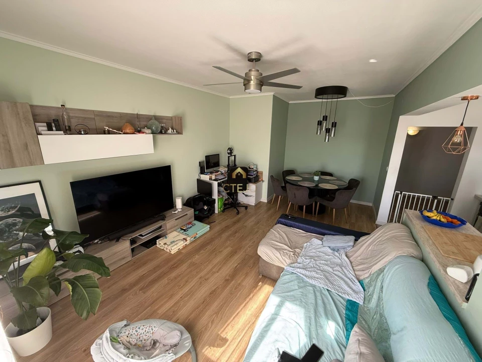 Apartamento T3 para Venda em Póvoa de Santa Iria e Forte da Casa Foto 5