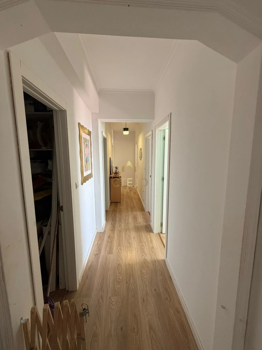 Apartamento T3 para Venda em Póvoa de Santa Iria e Forte da Casa Foto 13