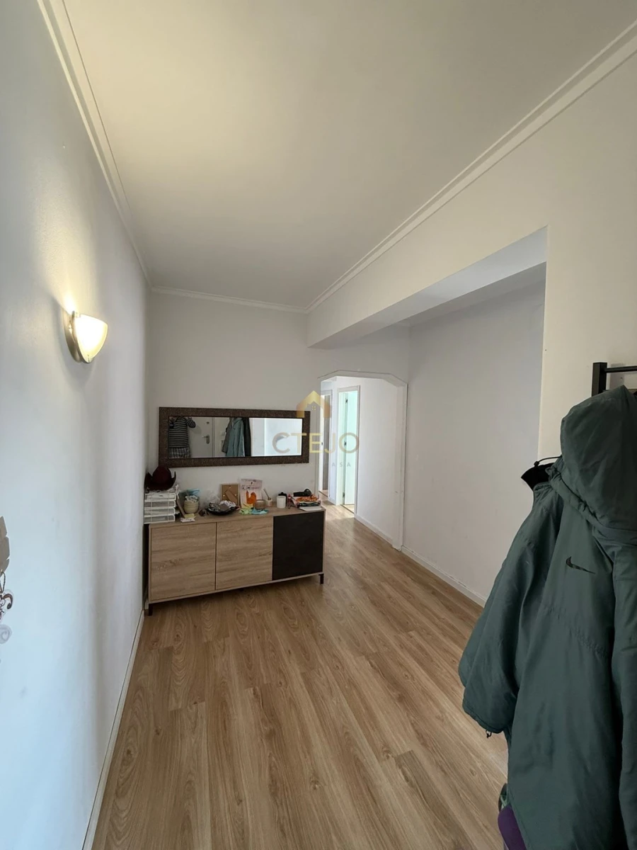 Apartamento T3 para Venda em Póvoa de Santa Iria e Forte da Casa Foto 8